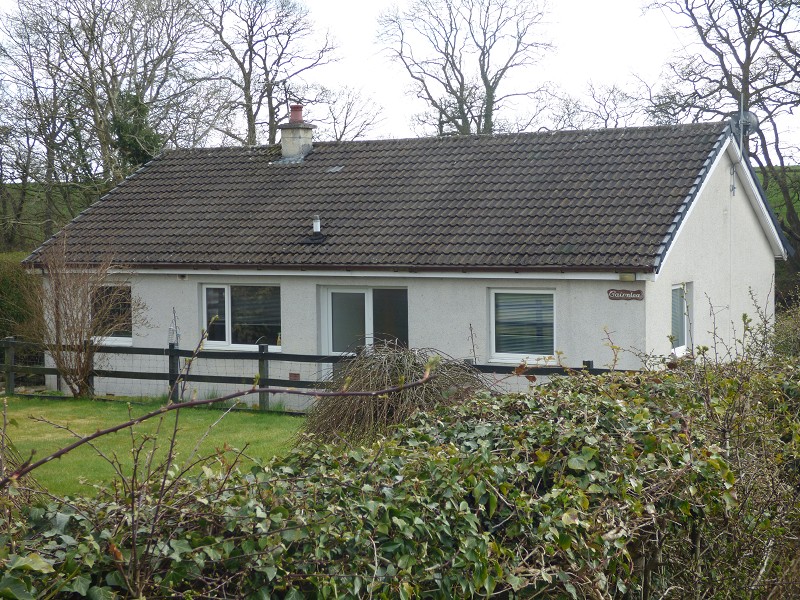 Cairnlea Holywood