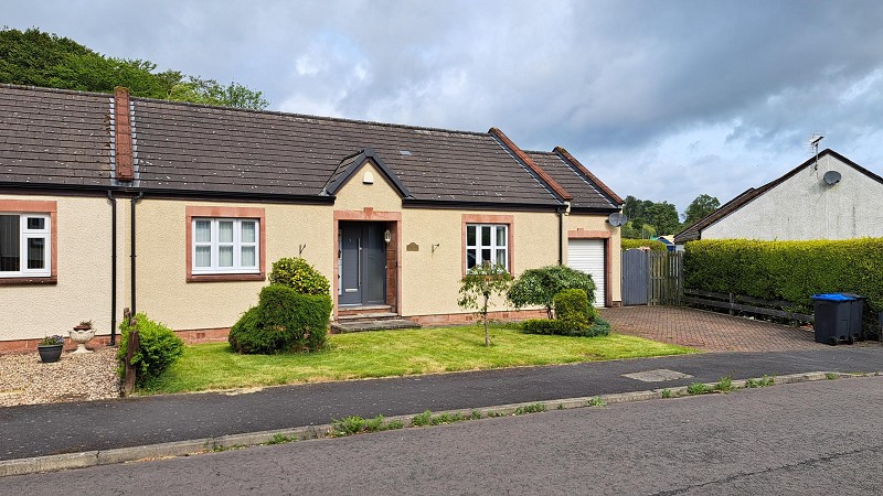 5 MacLean Drive